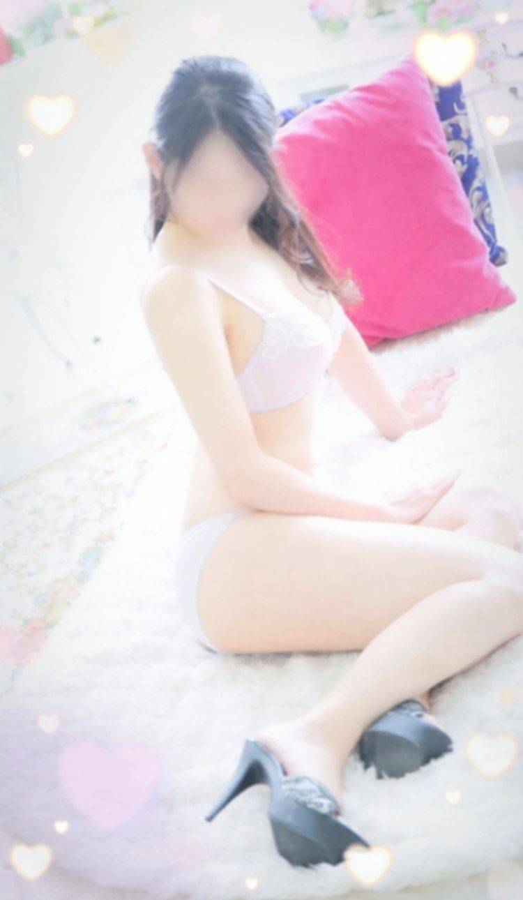 かすみ☆美形体験嬢