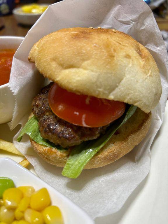 出勤日のお知らせとバーガー?
