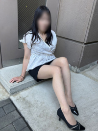 瀬戸(せと)そそる生足・そそる美乳【地元妻】