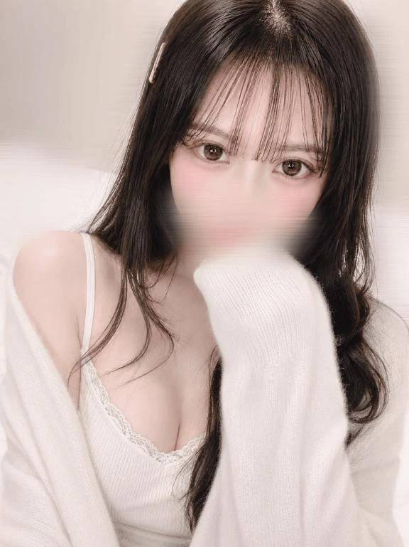 🎀朝から濡れちゃう白い谷間⋯目が離せないでしょ？😮‍💨