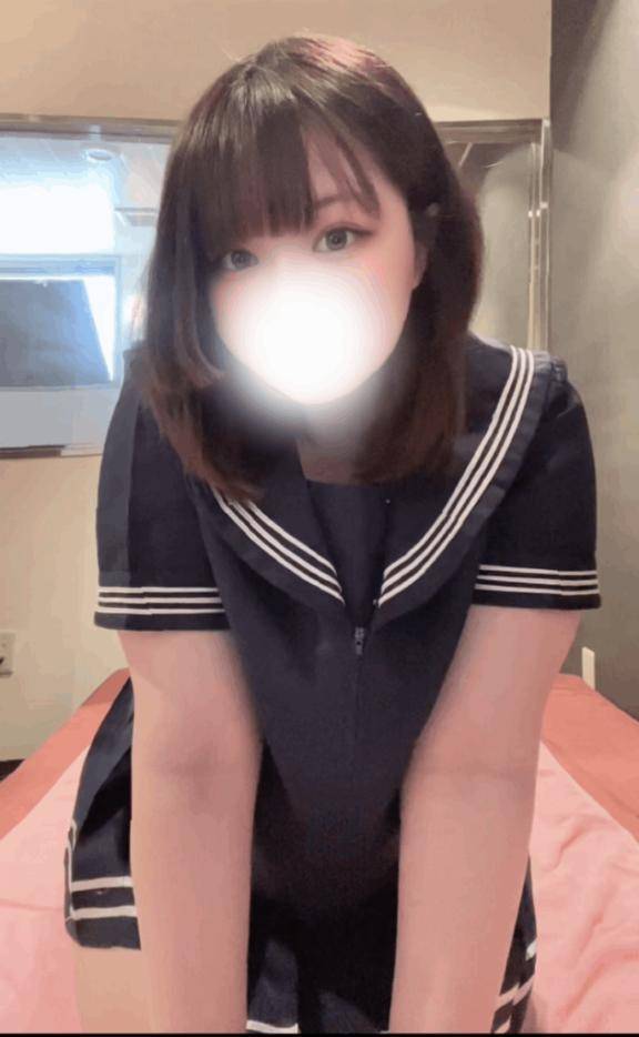 お兄さんのを…喉奥まで咥えちゃったの💦