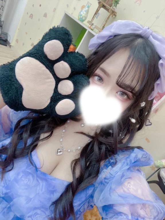 乳首舐められながら、下もじゅぶじゅぶされて…🩶