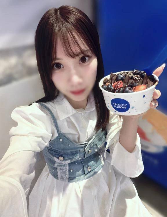 念願のやつ食べてきた🤤🍓🤍