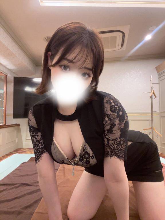 ?クチュクチュと音をたてながら????