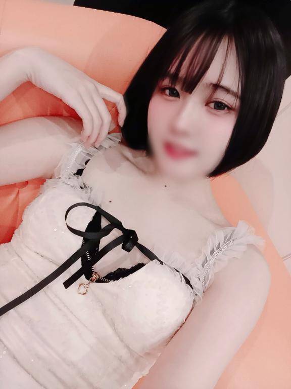 美麗 美瑠(ピンクダイア)