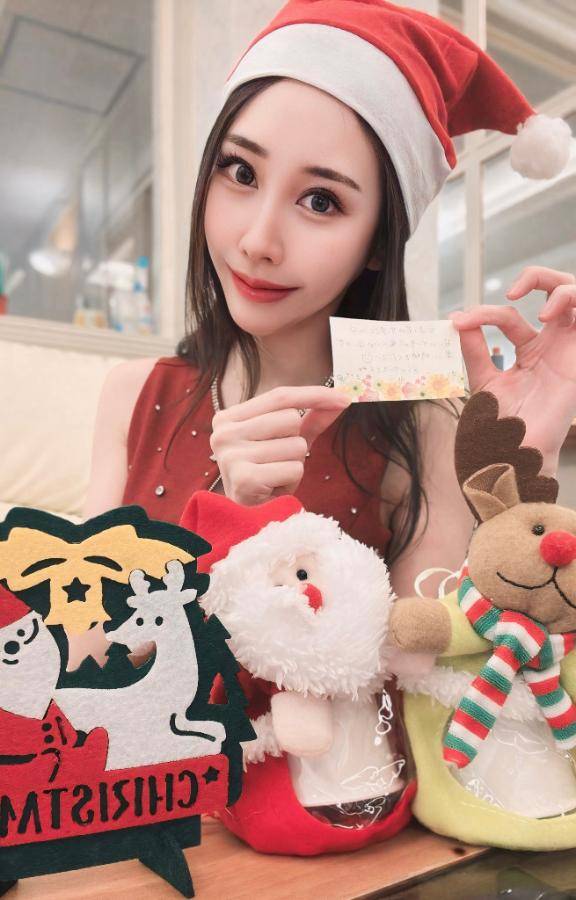 五月女　まり花