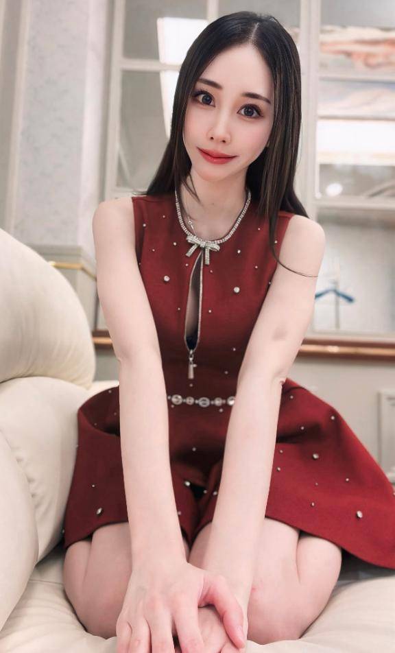 五月女 まり花(ピンクダイア)