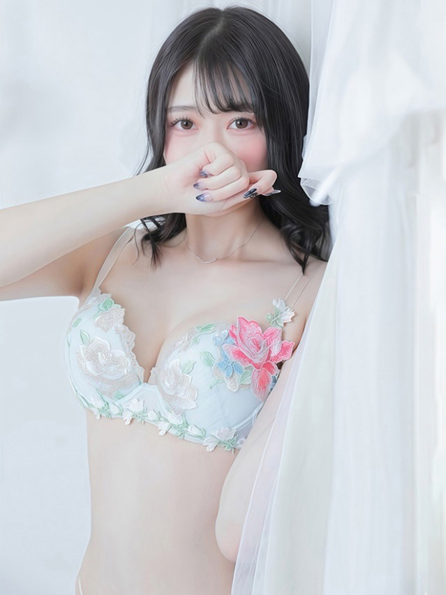 涼森 れいあ(ピンクダイア)