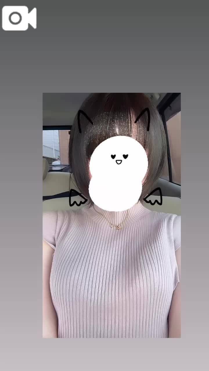 黒髪ショートに……