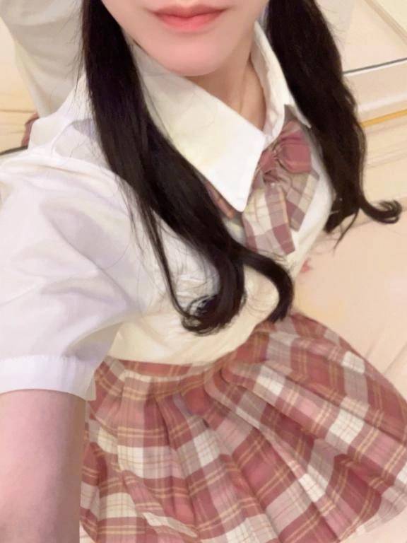 鈴香 えれな(PLAY BOY X-OVER)