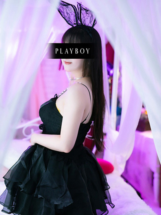 雅楽代 こはく（PLAY BOY X-OVER）