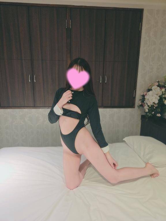 うき【  全てを凌駕する美女】