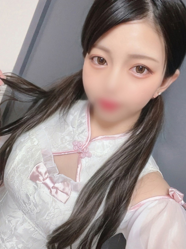 ひな【奇跡のプロポーション】