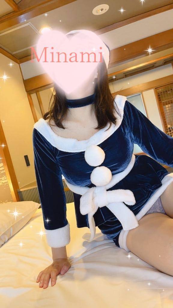 ?…?紺色のクリスマスコスプレとチャイナ服好きな貴方様へ( * ´?`* )?"