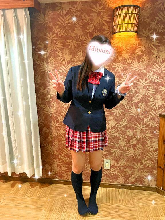 ?…?ブレザー制服のコスプレをつけて下さった貴方様へ?