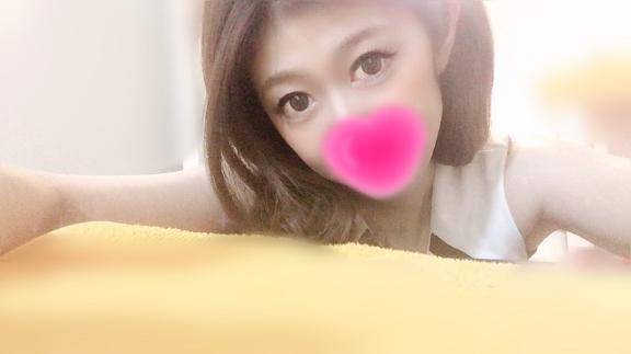 見つめられながら…