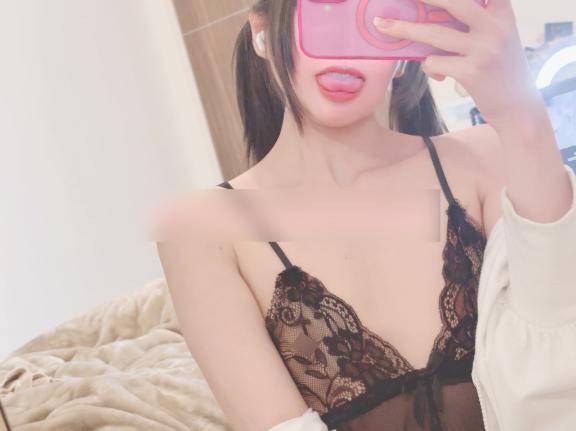 舌吸いハマってる