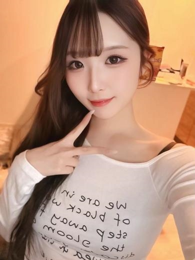 安西あいな