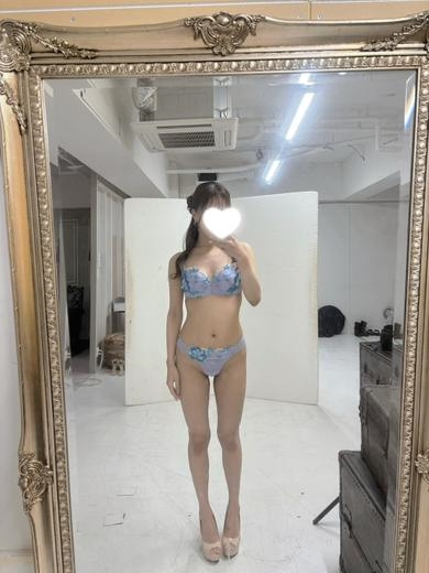 あみな