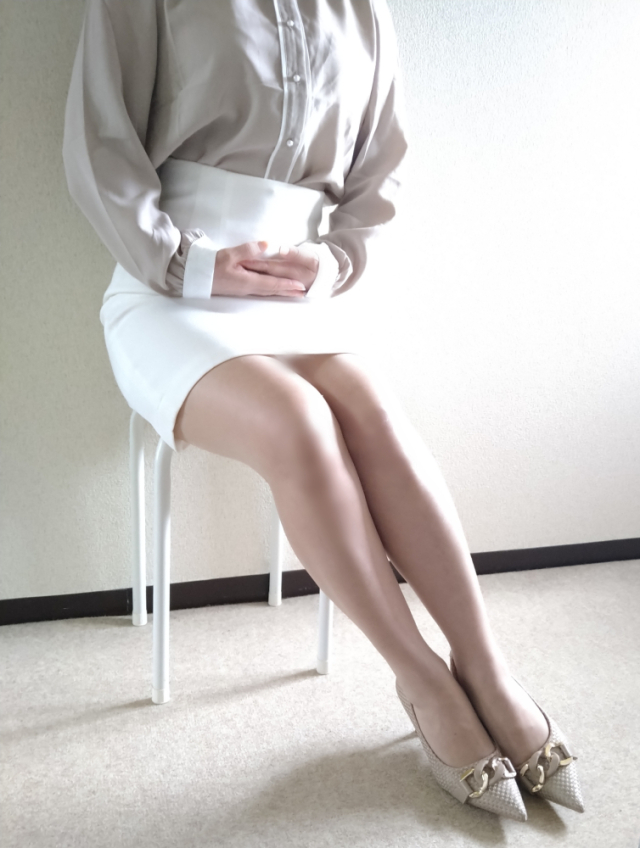 青田菜穂　清楚なスタイル良い熟女さん、（シークレットマダム）