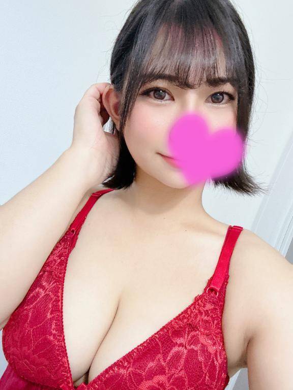 柔らかいおっぱいで誘惑？❤️