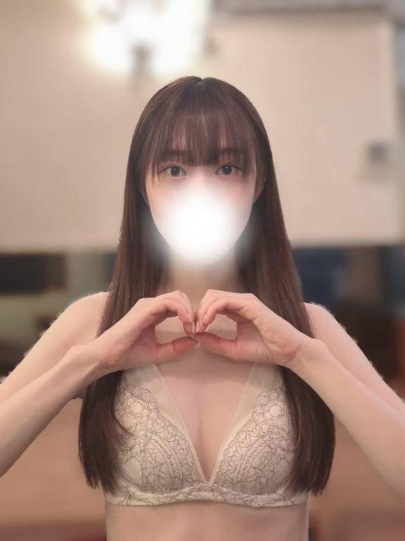 何のポーズでしょう🤔❓