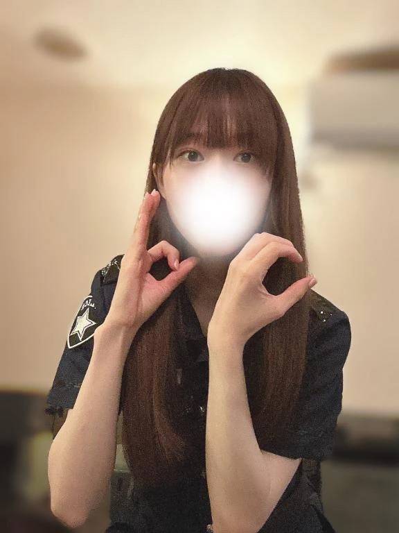 何のポーズでしょう🤔❓