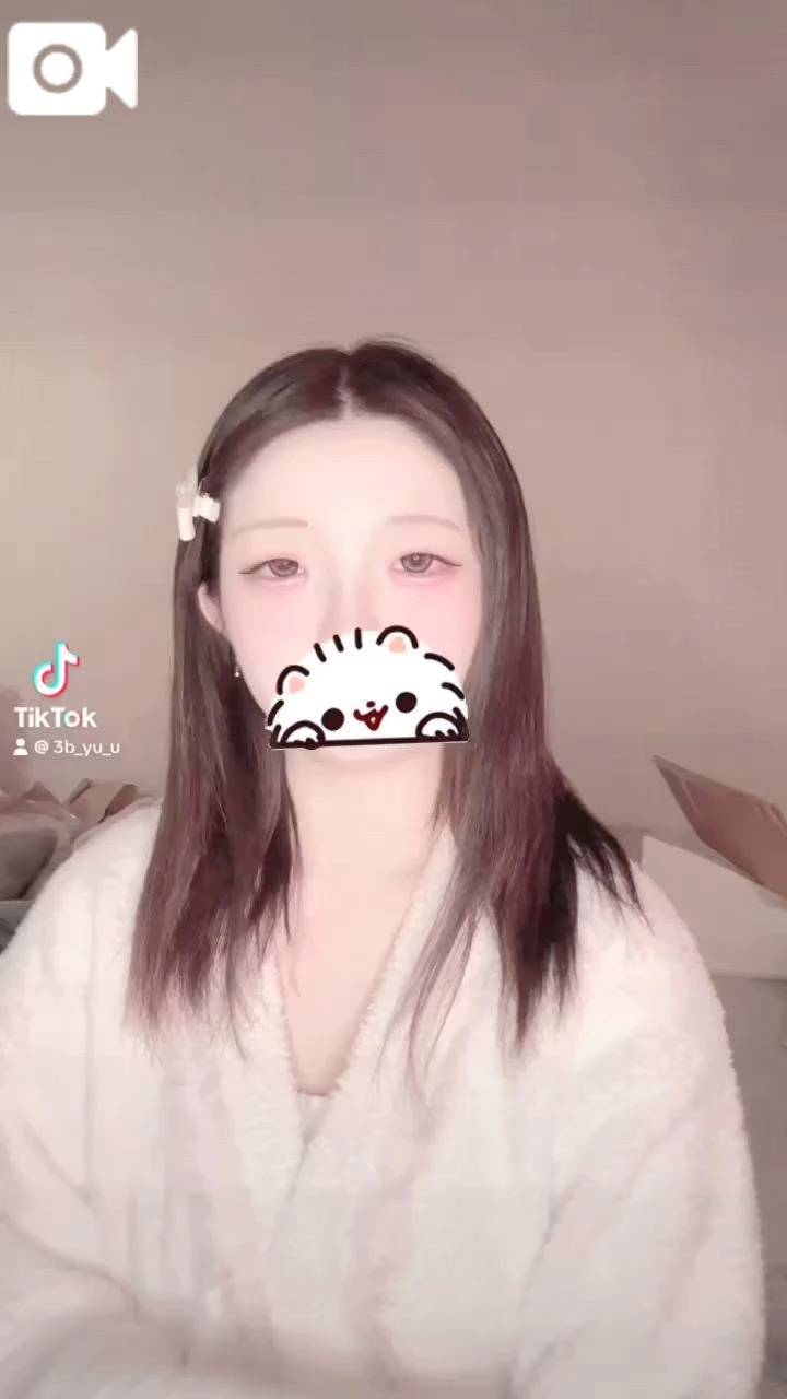 ₍ ◝('ω')◟ ⁾⁾₍₍ ◝('ω')◜ ₎₎