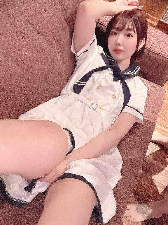 リラ【爆乳乱舞にﾜﾝﾓｱｷｯｽ】