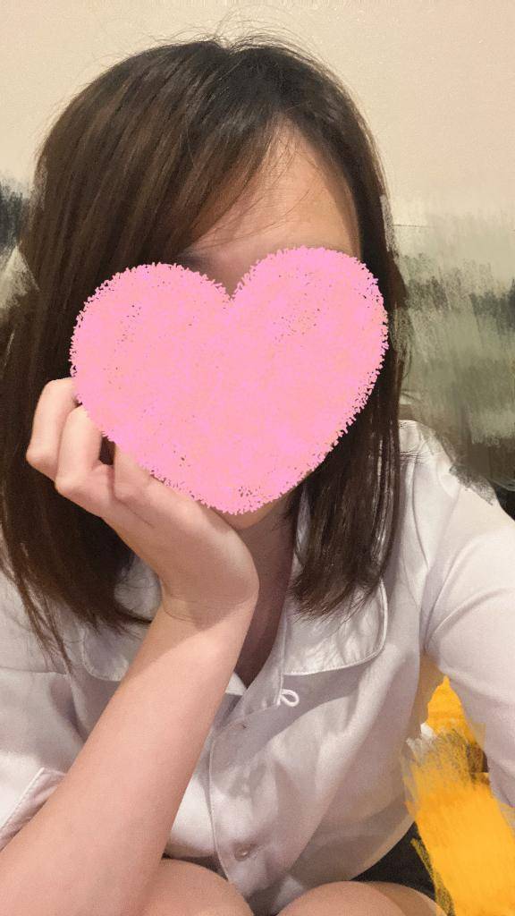 髪伸びてきたな〜🤔