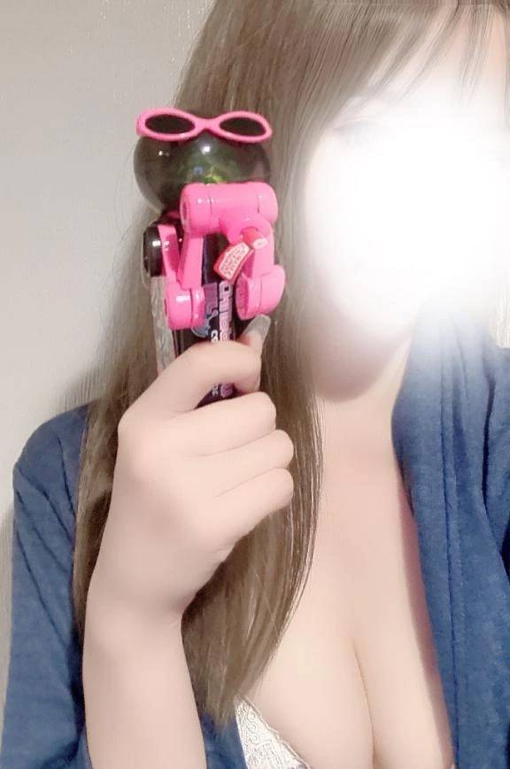 ルナ【抱きしめたくなる甘色天使】