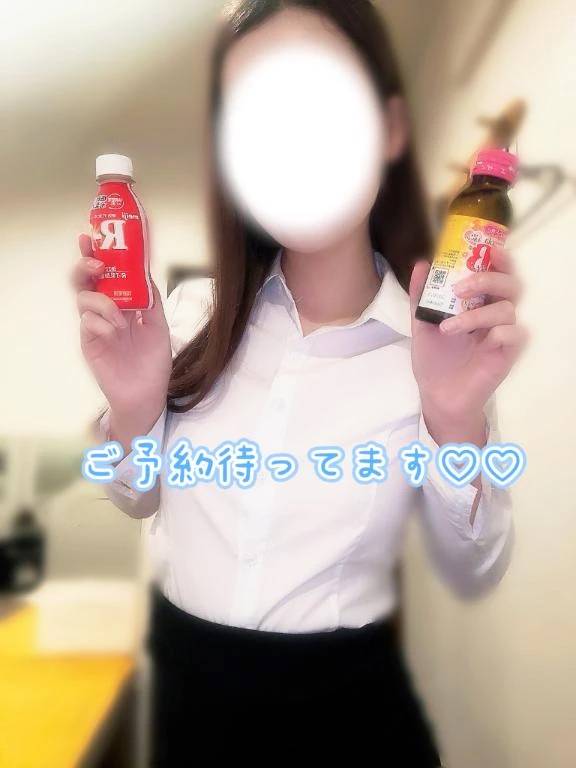 エリカ【漏れる吐息に秘密の情事】