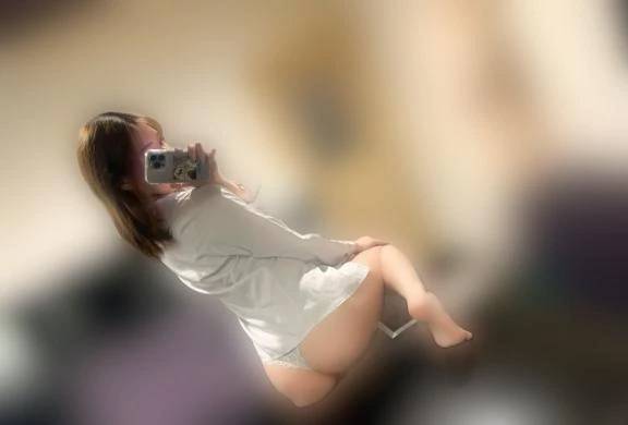 コハク【魅惑の淫らなお姉さま】