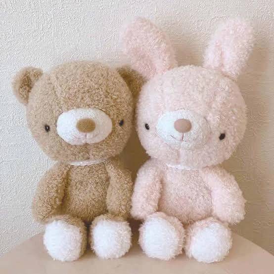 ルナ【抱きしめたくなる甘色天使】