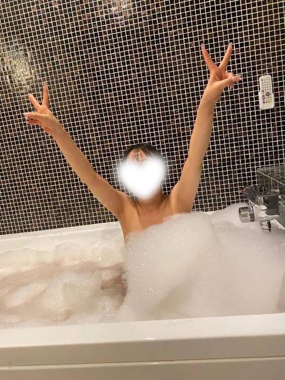 アカネ【二刀流プレイで虜に】