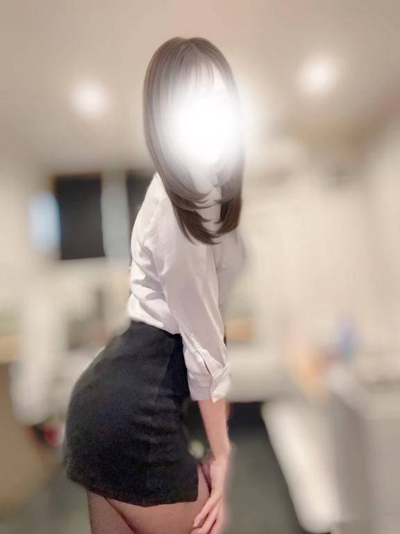 ルナ【抱きしめたくなる甘色天使】