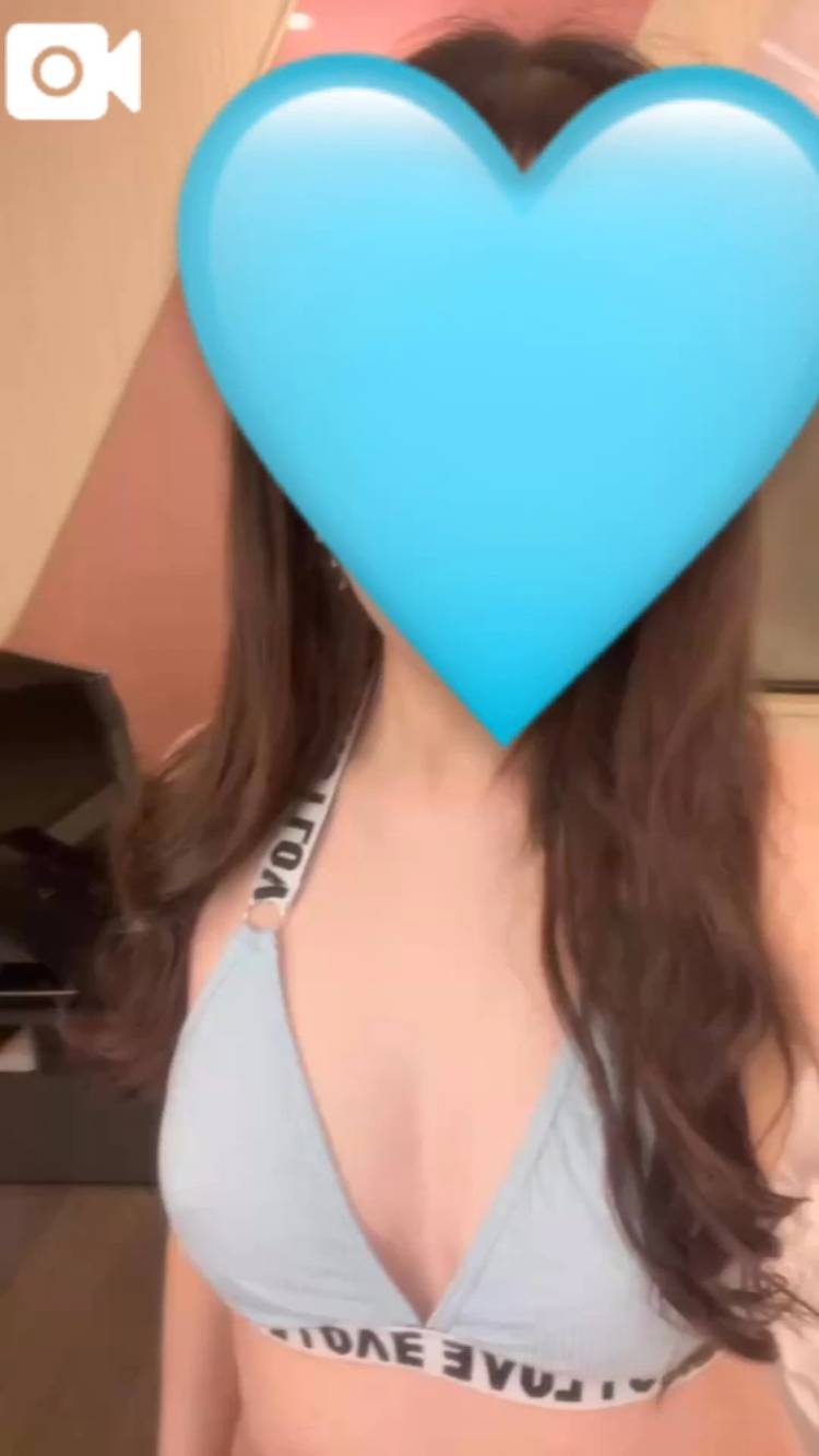 レナ【受け身で誘う美貌の女神】