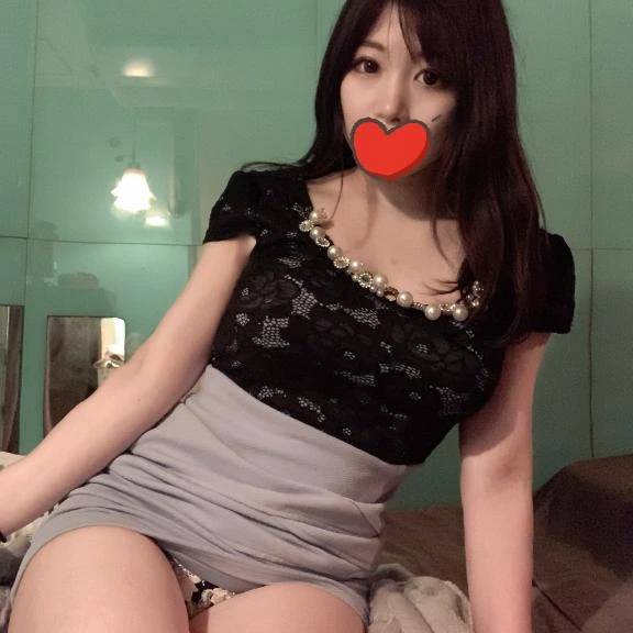 ホノカ【清楚な秘書との濃蜜なひと時】