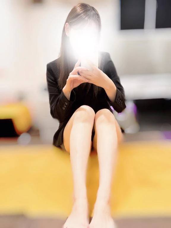 ルナ【抱きしめたくなる甘色天使】