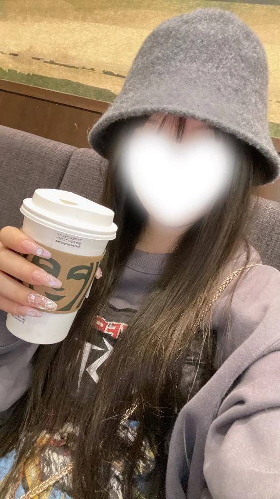 アカネ【二刀流プレイで虜に】