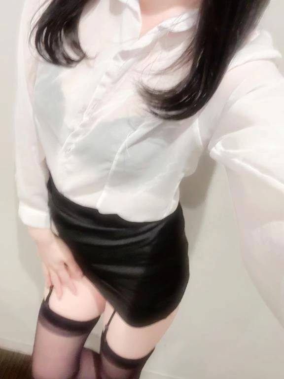 ルナ【抱きしめたくなる甘色天使】