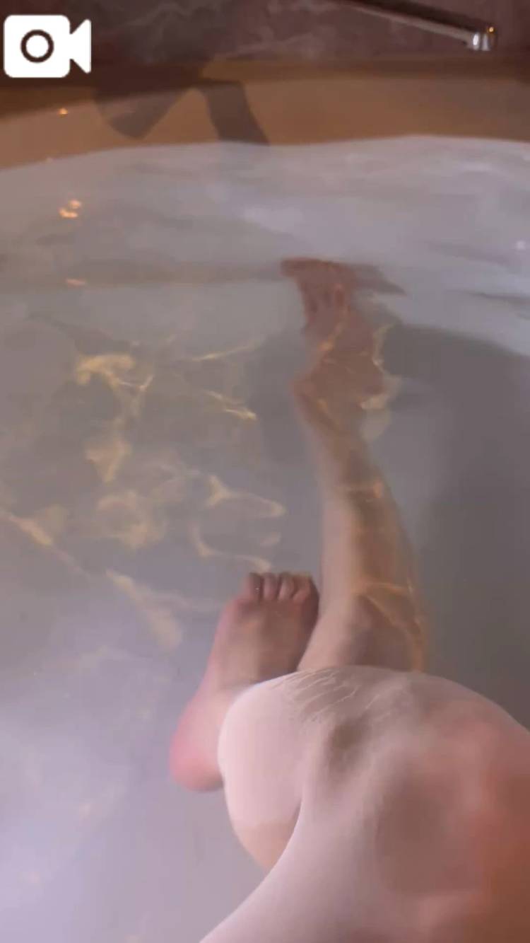 加藤きき【痴女の宅急便】