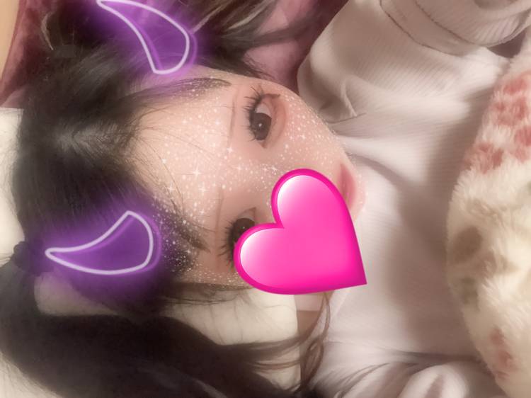 まだお店に来てくれた芸能プロデューサーさんが来てくれないかってくれた名刺持ってますよ💓‪