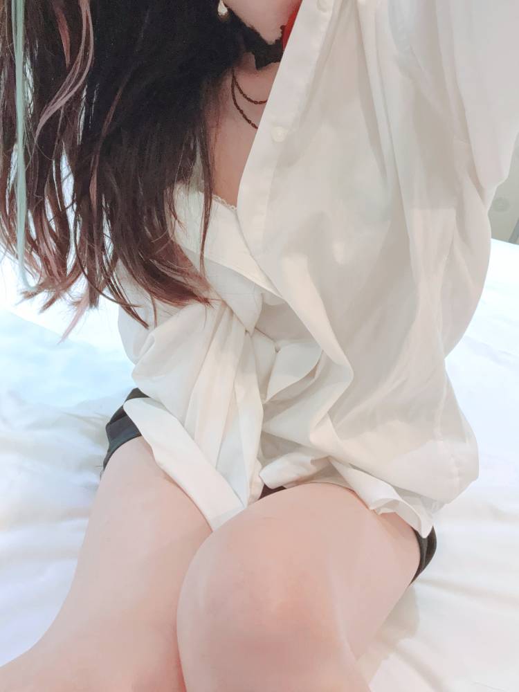 今日18時から3時までご予約宜しくお願いします💕︎