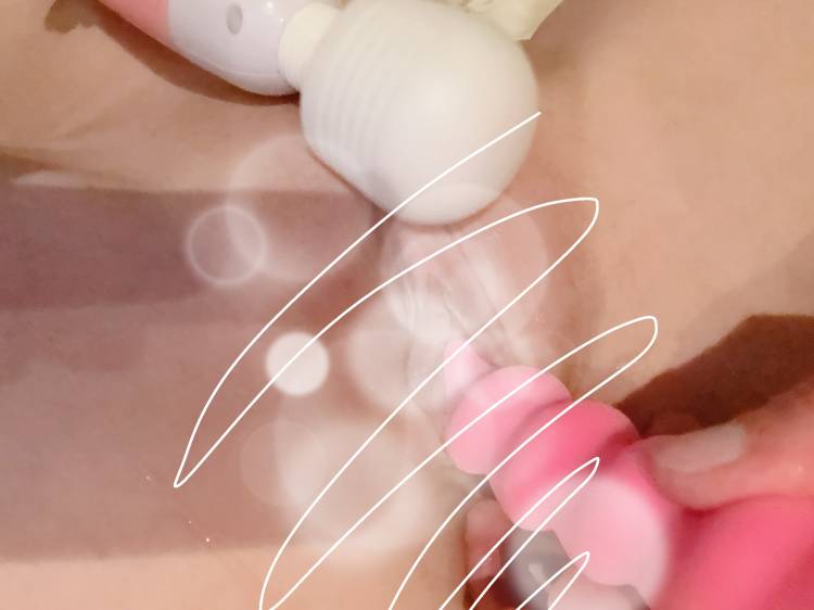 明日19時半から4時までご予約お願いします🌸