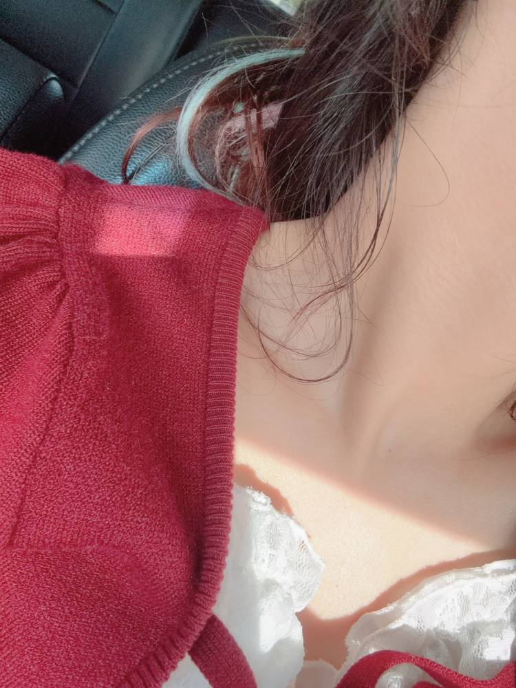 ちょい早めについといて駐車場で髪セットしよ🌸