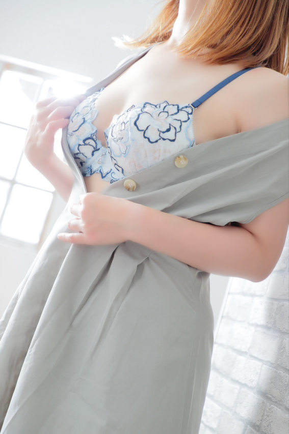 新人まお☆超可愛い色白美肌（紫苑）