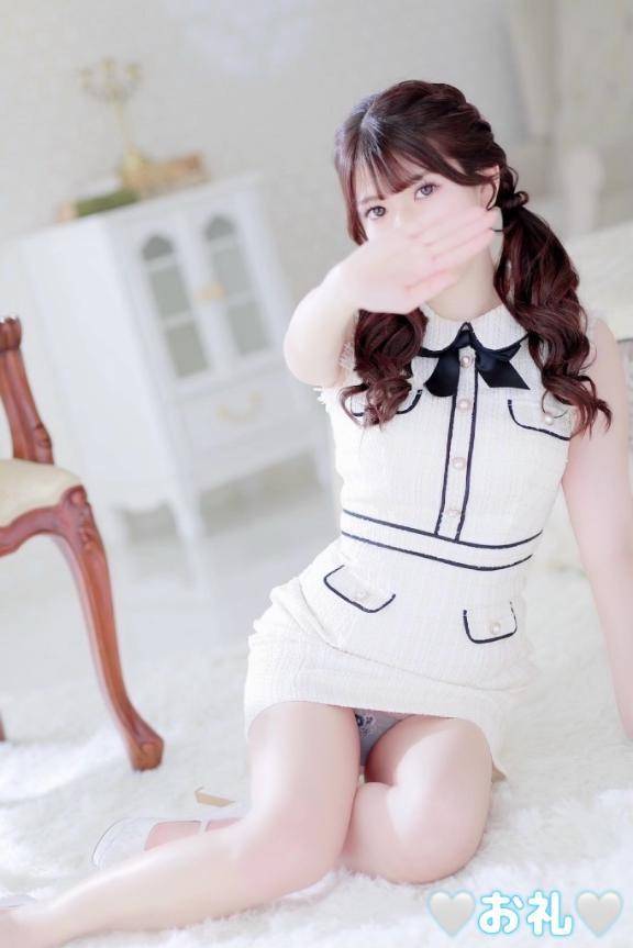 みるく【ｴﾛｶﾜ美女と秘密の時間