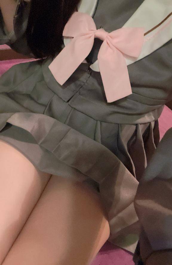 みるく【ｴﾛｶﾜ美女と秘密の時間