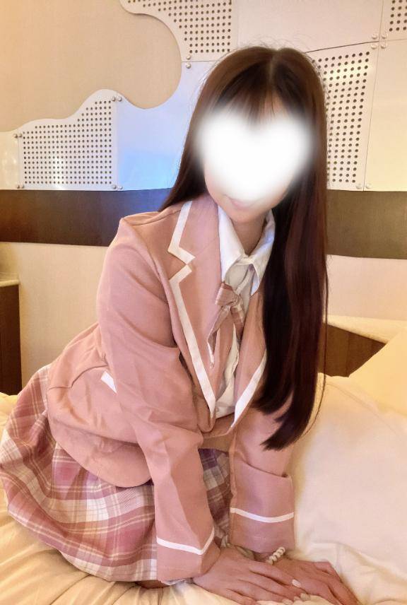 みるく【ｴﾛｶﾜ美女と秘密の時間